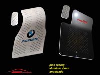 Tapete de alumínio Racing com apoio para pé.